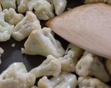 豚肉とカリフラワーのにんにく炒め作り方4写真