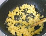 甘辛ツナそぼろと卵の二色丼作り方4写真