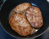 赤ワインで乾杯風☆ナッツ入りハンバーグ☆作り方13写真