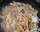 フィッシュソーセージとシャキシャキ野菜の半熟目玉作り方5写真