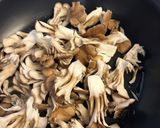 まいたけ塩麹炒め作り方1写真
