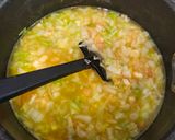 野菜たっぷり！優しいコンソメスープ作り方2写真