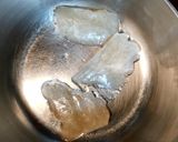 青梅塩麹漬けセロリとホタテ缶の半湯麺　作り方1写真
