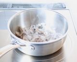 簡単手軽に【シンプル調味料で豚ばら大根煮作り方2写真