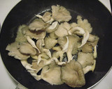 簡単おつまみ☆舞茸のバターしょうゆ焼き作り方1写真