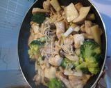 シャクシャク！鶏肉とキノコたっぷり炒め♥作り方6写真