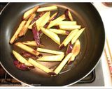 サツマイモと豚肉の甘辛炒め作り方4写真