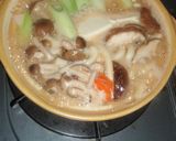 土鍋で生牡蠣ときのこの味噌煮込みうどん作り方2写真