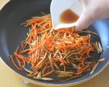 きんぴらごぼうを詰めた ちくわ天♪作り方2写真