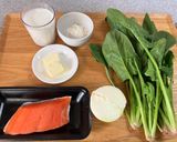 鮭とほうれん草と玉ねぎのクリーム煮作り方1写真