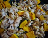 豚肉とカボチャのはちみつ炒め♪作り方4写真