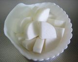 大根とさつま揚げの胡麻煮作り方1写真