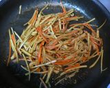 ごぼうとにんじんのきんぴら。鶏皮と一緒♪作り方6写真