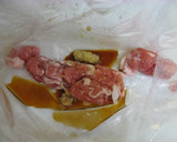 豚と柿の甘辛炒め作り方1写真