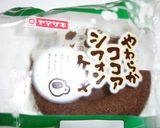 市販ココアスポンジ♥アイスクリーム添え作り方1写真