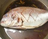 キッチンペーパーで*まるごと鯛の煮付け*作り方2写真