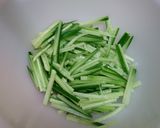 鶏ササミときゅうりのピリ辛中華作り方1写真