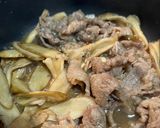秋レシピ☆牛バラ肉とごぼうのすき焼き炒め作り方4写真