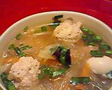 鶏肉だんご入り春雨スープ♪作り方5写真