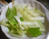 セロリとちくわdeペペロンチーノ☆作り方1写真
