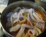 仕上げはパン粉?!エビと鱈のトマト煮☆作り方8写真