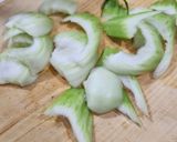 チンゲン菜とイカの中華風 とろみ炒め作り方1写真