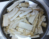 うちの定番☆鶏と牛蒡の炒めもの作り方3写真