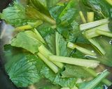 小松菜としめじの味噌汁🥬作り方1写真