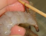スルンと取れるエビの背ワタ取り作り方2写真