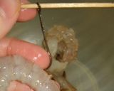 スルンと取れるエビの背ワタ取り作り方4写真