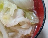 とっても簡単★キャベツと豚肉のお味噌汁作り方4写真