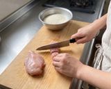 炊飯器で簡単！レトルトカレーと鶏胸肉で炊込みご飯作り方1写真