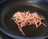 かにかまとレタスのあっさり塩焼きそば作り方3写真