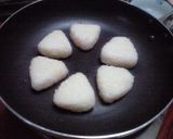 調味料はあえて醤油だけで【焼きおにぎり】作り方1写真