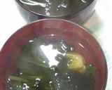 【即席吸物】冷凍ほうれん草＋カットわかめ作り方3写真