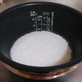 ＊新玉ねぎtoベーコンの炊き込みご飯＊作り方1写真