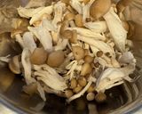 豆腐とぶなしめじとワカメの味噌汁作り方1写真