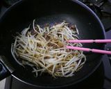 簡単３ステップ！もやしのエスニック炒め作り方3写真