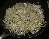 こん２の　もやし炒め♪たまご入り☆作り方3写真