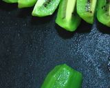 キウイの生ハム巻き・蜂蜜バルサミコソース作り方1写真