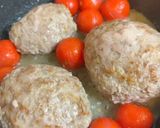 白ワインで蒸しハンバーグ　¥800作り方4写真