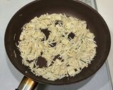 鶏むね肉のえのきソース絡め（バター醤油）作り方3写真