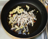 牡蠣とほうれん草とごぼうのパスタ作り方4写真