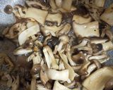 鶏むね肉ときのこのガーリック醤油炒め作り方6写真