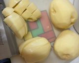 子供大好き！鶏胸肉、じゃがいも炒め作り方1写真