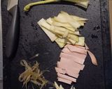 ウドとハムの甘醤油胡麻油パスタ作り方1写真