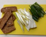 【簡単どんぶり】市販のお揚げさんで木の葉丼作り方1写真