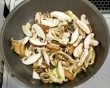 塩麹で旨味アップ♪ワンパンきのこパスタ作り方2写真