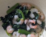 簡単★冷凍ほうれん草とむきえびのうどん作り方3写真