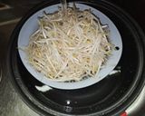 豚ミンチともやしの炒め物作り方1写真